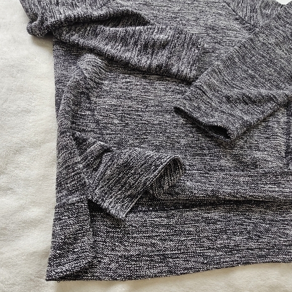 L.L. Bean Cozy Cowl Neck Sweater Gray Marled Knit Size Small - Picture 9 of 9